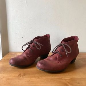 Cobb Hill Burgundy Brown Booties - Size 9